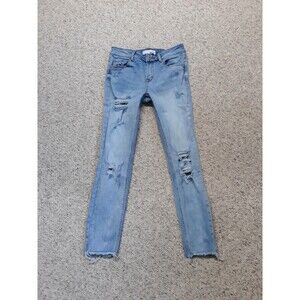 27 Buckle Vervet Ripped Distressed Skinny Raw Hem Light Wash